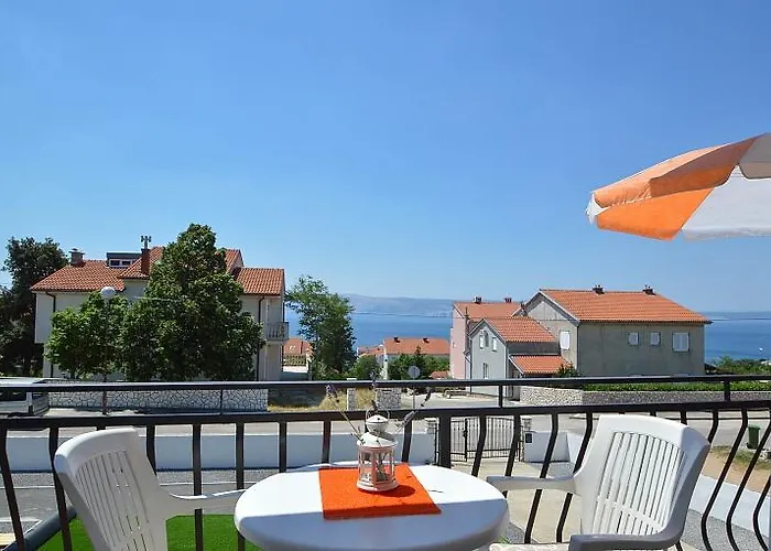 Rose Lägenhet Novi Vinodolski