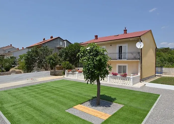 Rose Lägenhet Novi Vinodolski